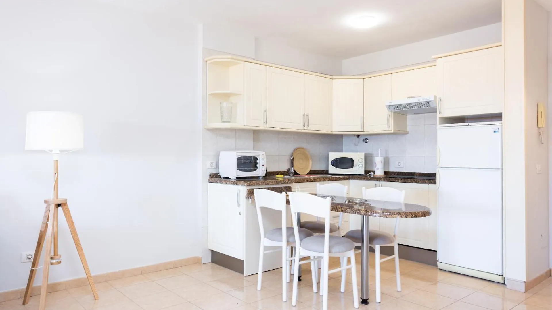 Apartamento Home2Book Chic Coastal Retreat Playa La Arena Puerto de Santiago  España